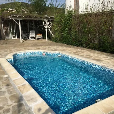 With Private Pool * Kosharitsa